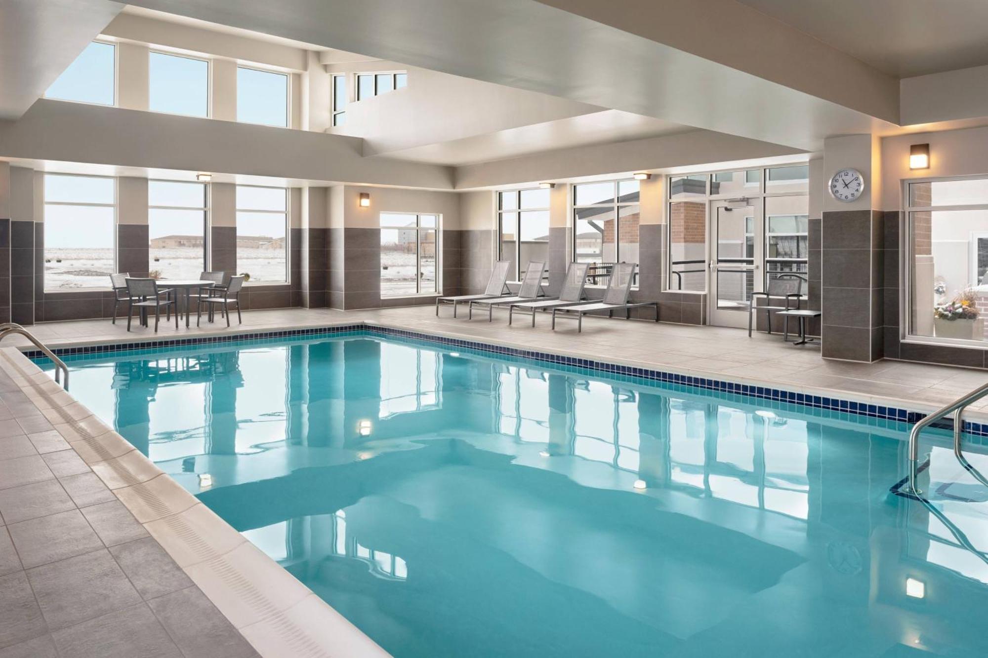 Residence Inn By Marriott Des Moines Анкени Екстериор снимка